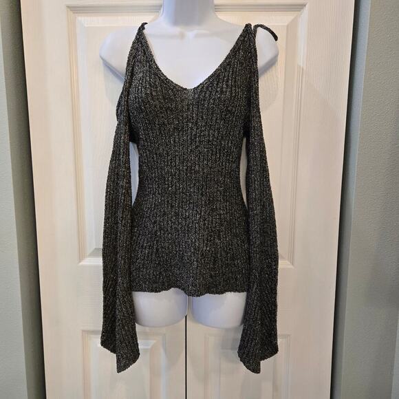 Endless Rose Sweaters - Endless Rose Cold Shoulder black sweater shoulder cut out flare sleeve witchcore